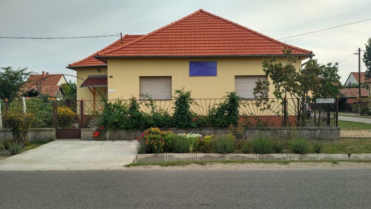 Abigél Apartman Mórahalom Esterno foto